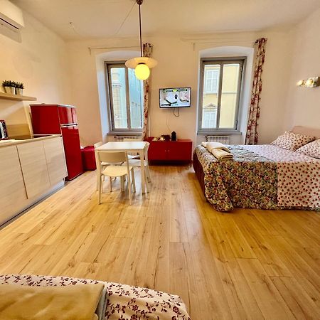 Alla Scalinata Del Teatro Rossetti Confort Suites Parcheggio Trieste Extérieur photo