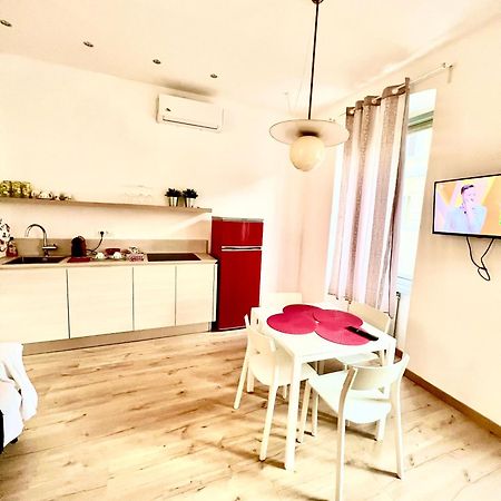 Alla Scalinata Del Teatro Rossetti Confort Suites Parcheggio Trieste Extérieur photo