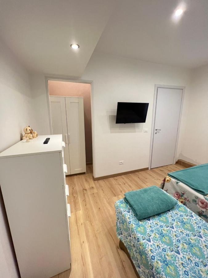 Alla Scalinata Del Teatro Rossetti Confort Suites Parcheggio Trieste Extérieur photo