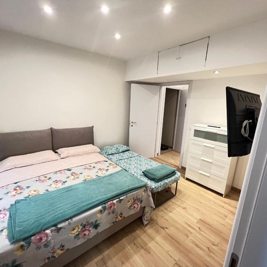 Alla Scalinata Del Teatro Rossetti Confort Suites Parcheggio Trieste Extérieur photo