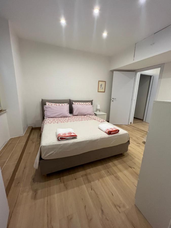 Alla Scalinata Del Teatro Rossetti Confort Suites Parcheggio Trieste Extérieur photo