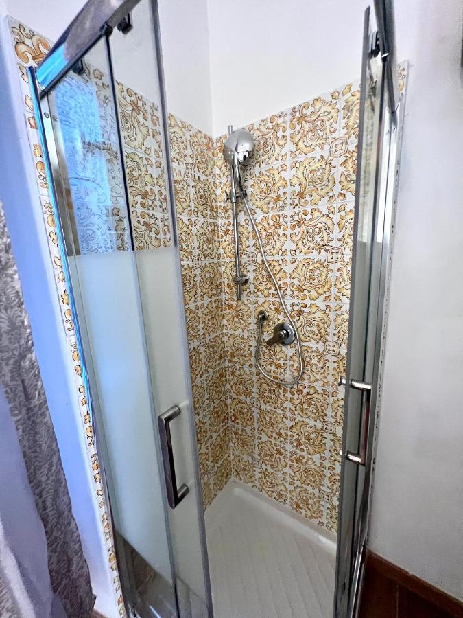 Alla Scalinata Del Teatro Rossetti Confort Suites Parcheggio Trieste Extérieur photo