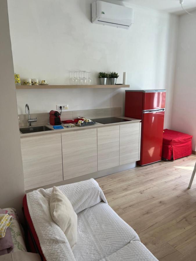 Alla Scalinata Del Teatro Rossetti Confort Suites Parcheggio Trieste Extérieur photo