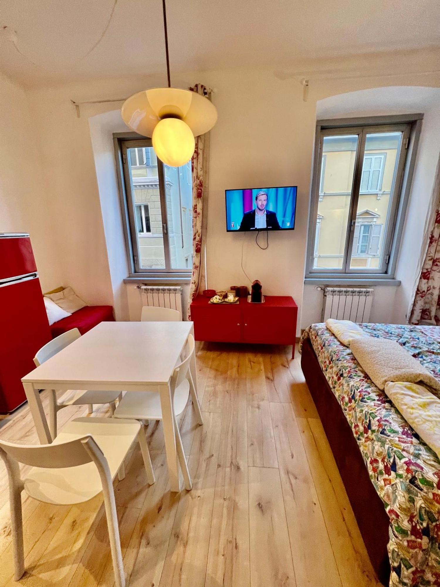 Alla Scalinata Del Teatro Rossetti Confort Suites Parcheggio Trieste Extérieur photo