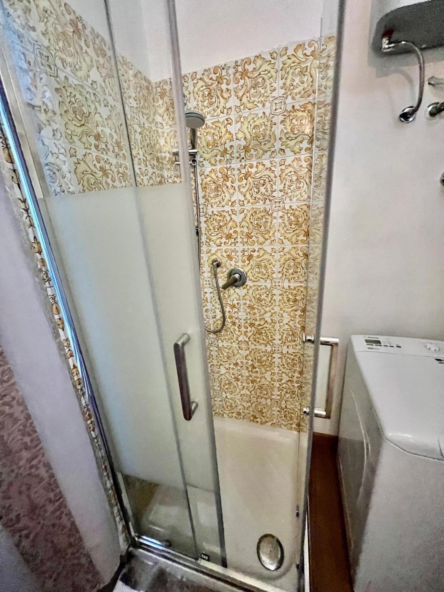 Alla Scalinata Del Teatro Rossetti Confort Suites Parcheggio Trieste Extérieur photo