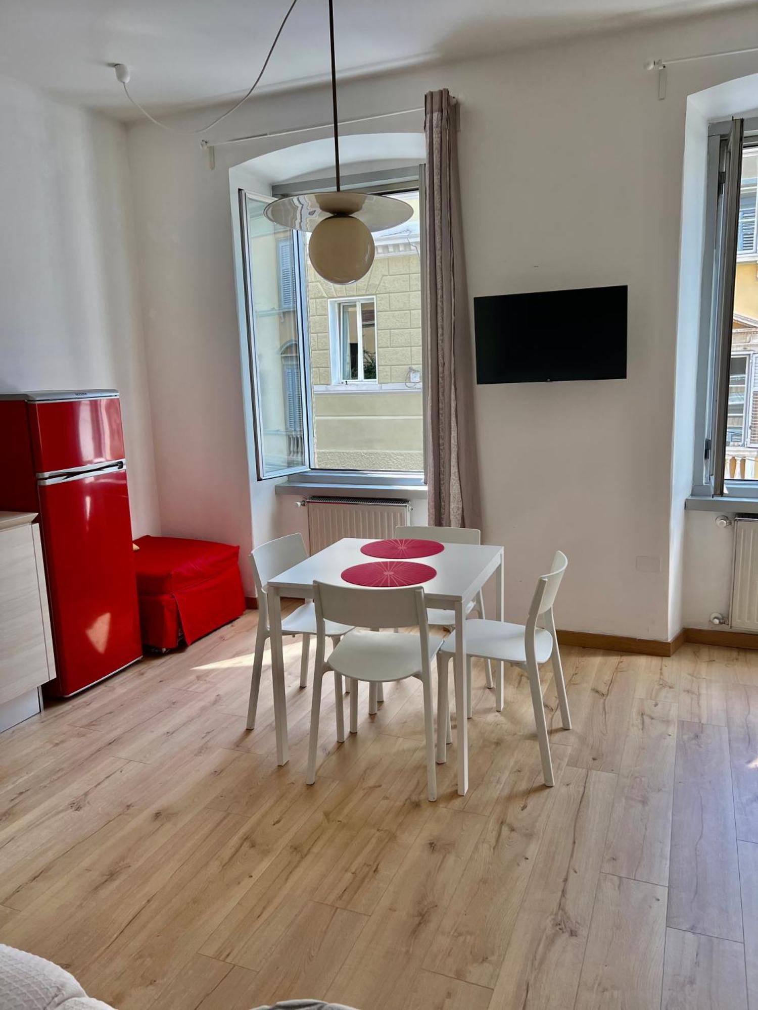 Alla Scalinata Del Teatro Rossetti Confort Suites Parcheggio Trieste Extérieur photo